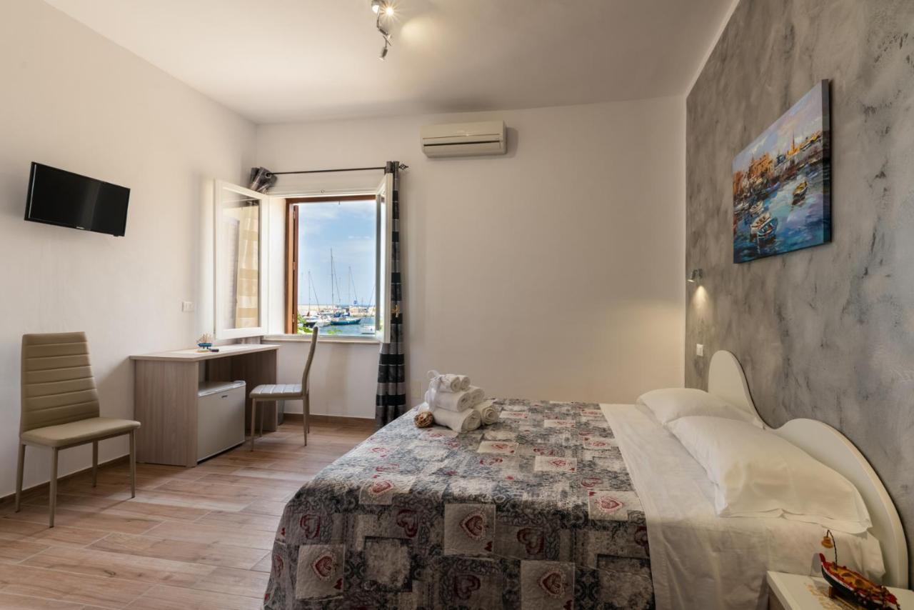 Il Vecchio E Il Mare Bed & Breakfast ซานวิโต โลคาโป ภายนอก รูปภาพ