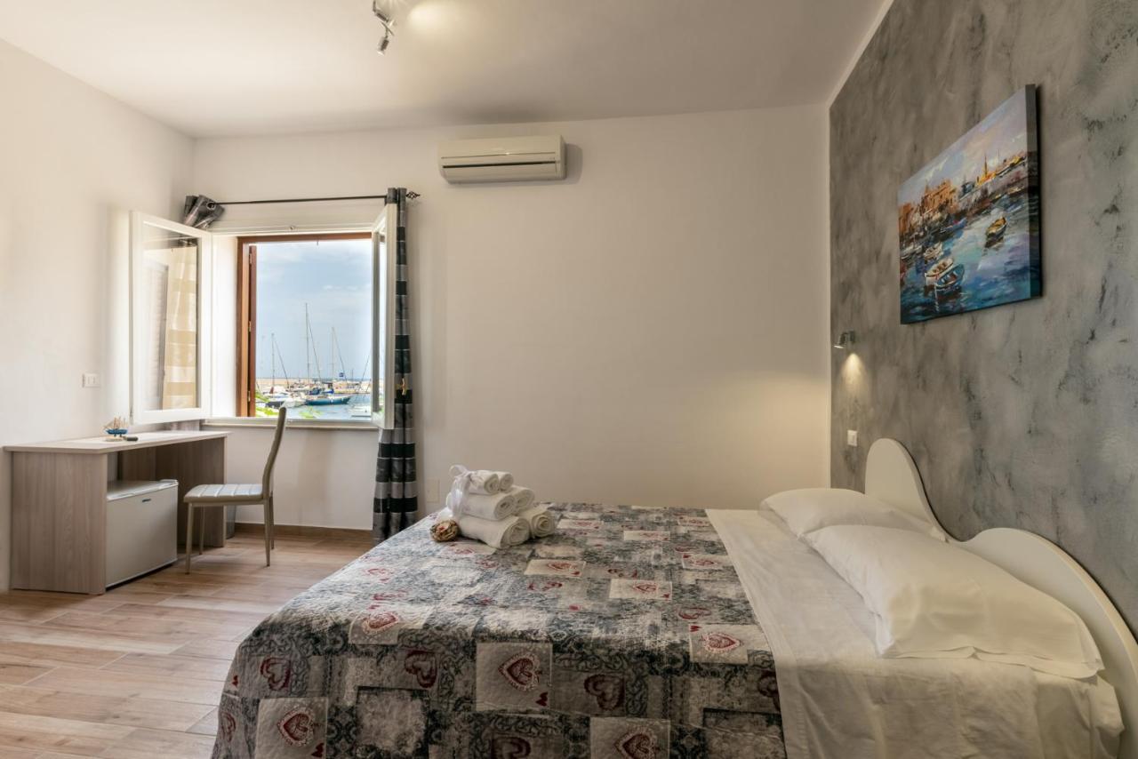 Il Vecchio E Il Mare Bed & Breakfast ซานวิโต โลคาโป ภายนอก รูปภาพ